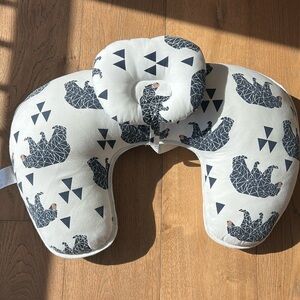 Miracle Baby breastfeeding pillow. Lightly used